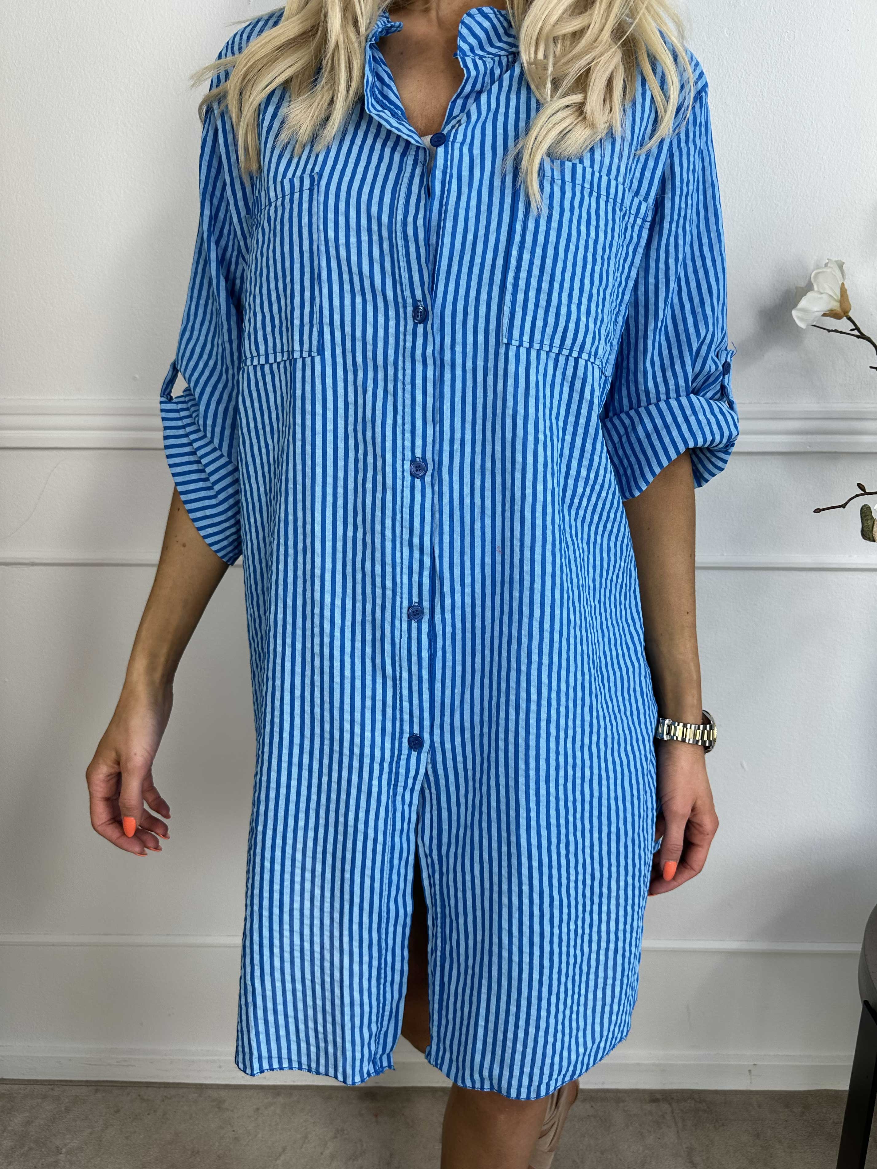 Carmina - Randig bomullsskjorta med bröstfickor